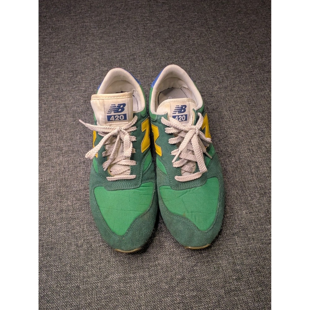 New Balance 420 V2‎ Sneakers Men's Sz 10  Green Yellow Suede Retro Classic Shoes - Picture 2 of 9